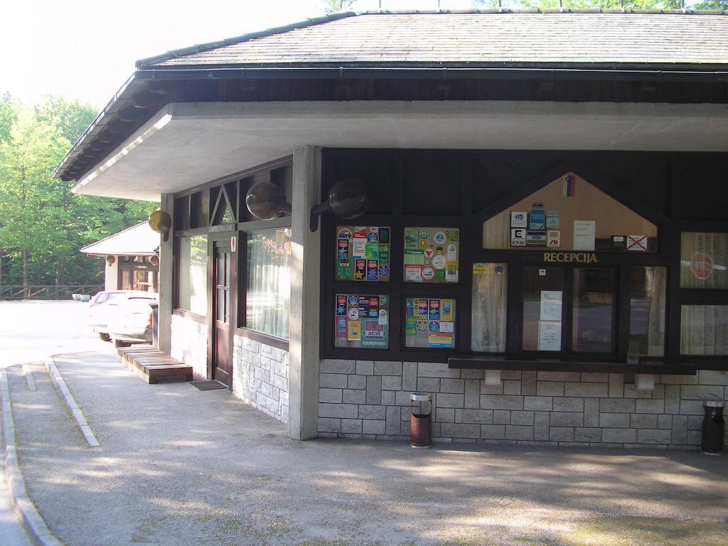 Camping Pivka Jama Postojna Ngoại thất bức ảnh