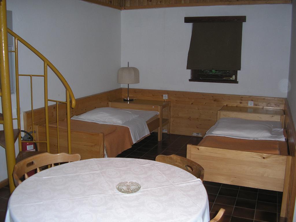 Camping Pivka Jama Postojna Phòng bức ảnh